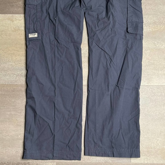 SOLD Wrangler NWT Cargo Pants 32X30 - Picture 5 of 5